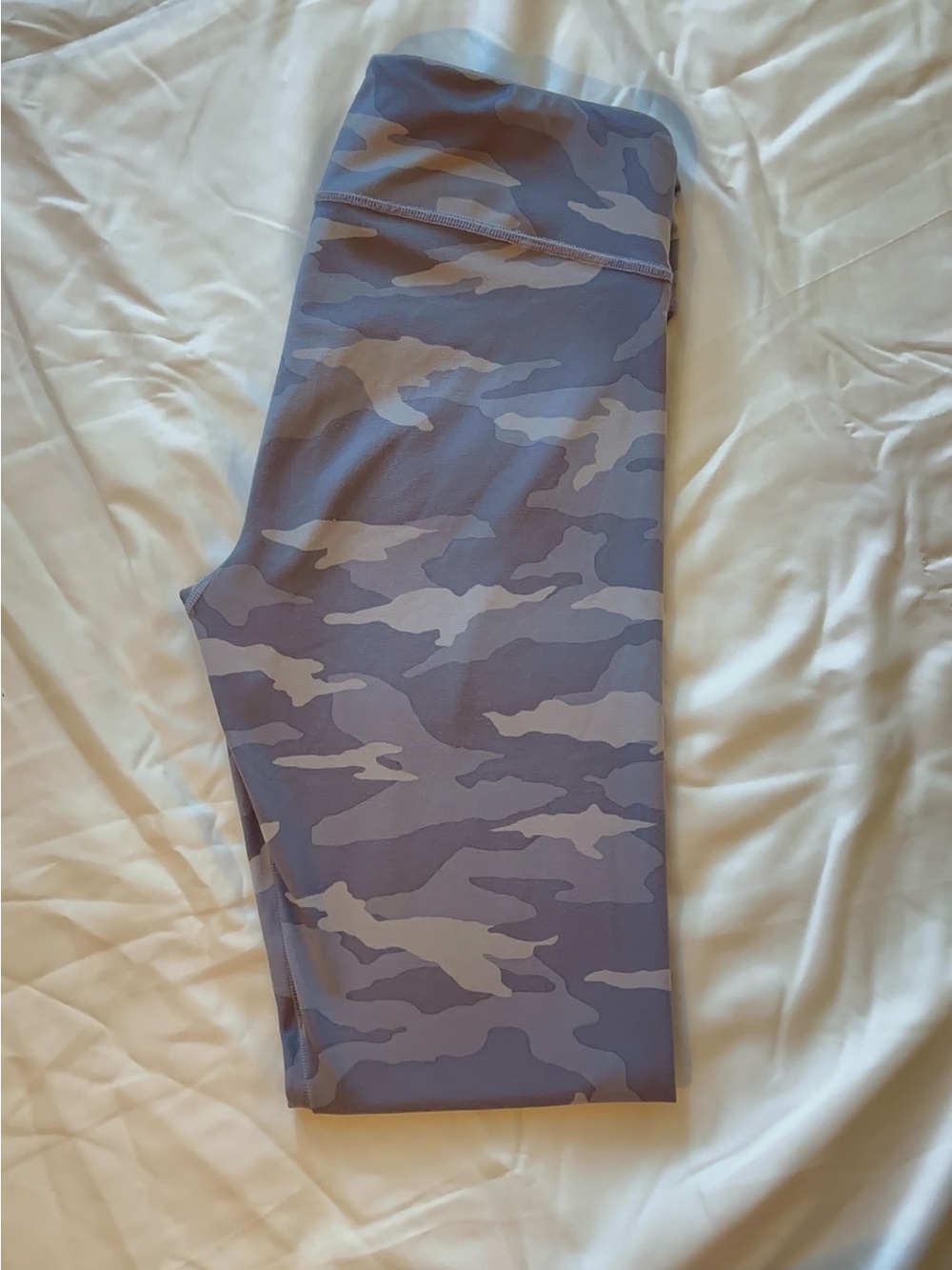 Athleta Girl Lavender Camo Chit Chat Capri Leggings XXL 16 - Picture 8 of 8